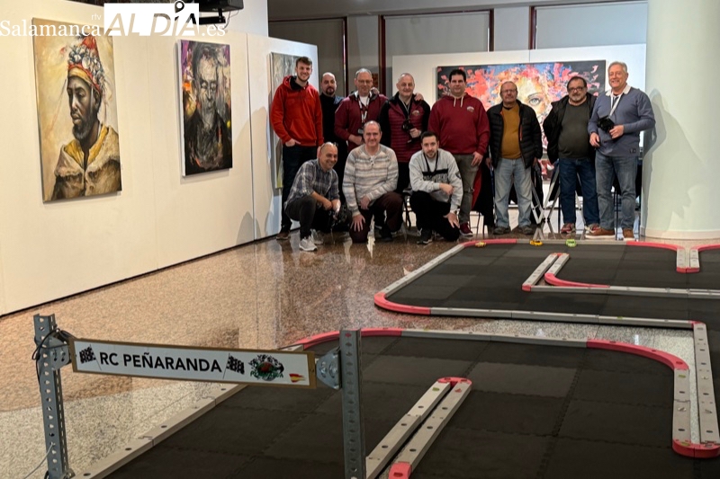 Pilotos y aficionados transforman el CDS en un gran circuito de carreras durante la 9ª Rosconada Mini Z