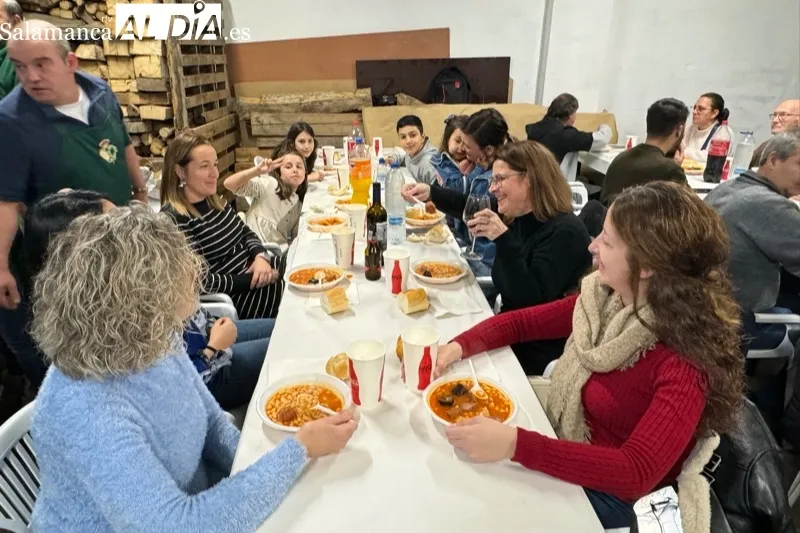 Alubiada de San Antón de la cofradía Nuestra Señora de la Esperanza