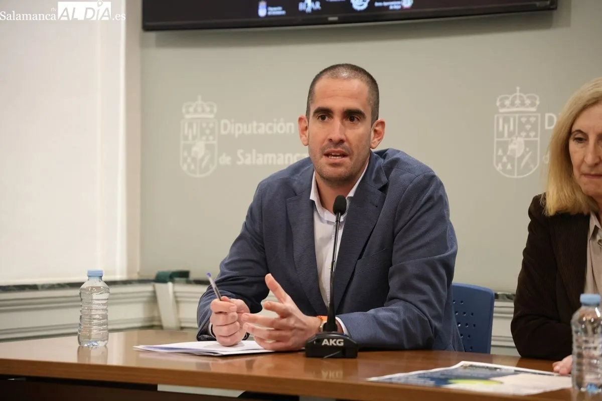 Presentación en la Diputación de Salamanca de la Fase Provincial de Tenis que acogerán Alba de Tormes y Béjar. Foto de David Sañudo