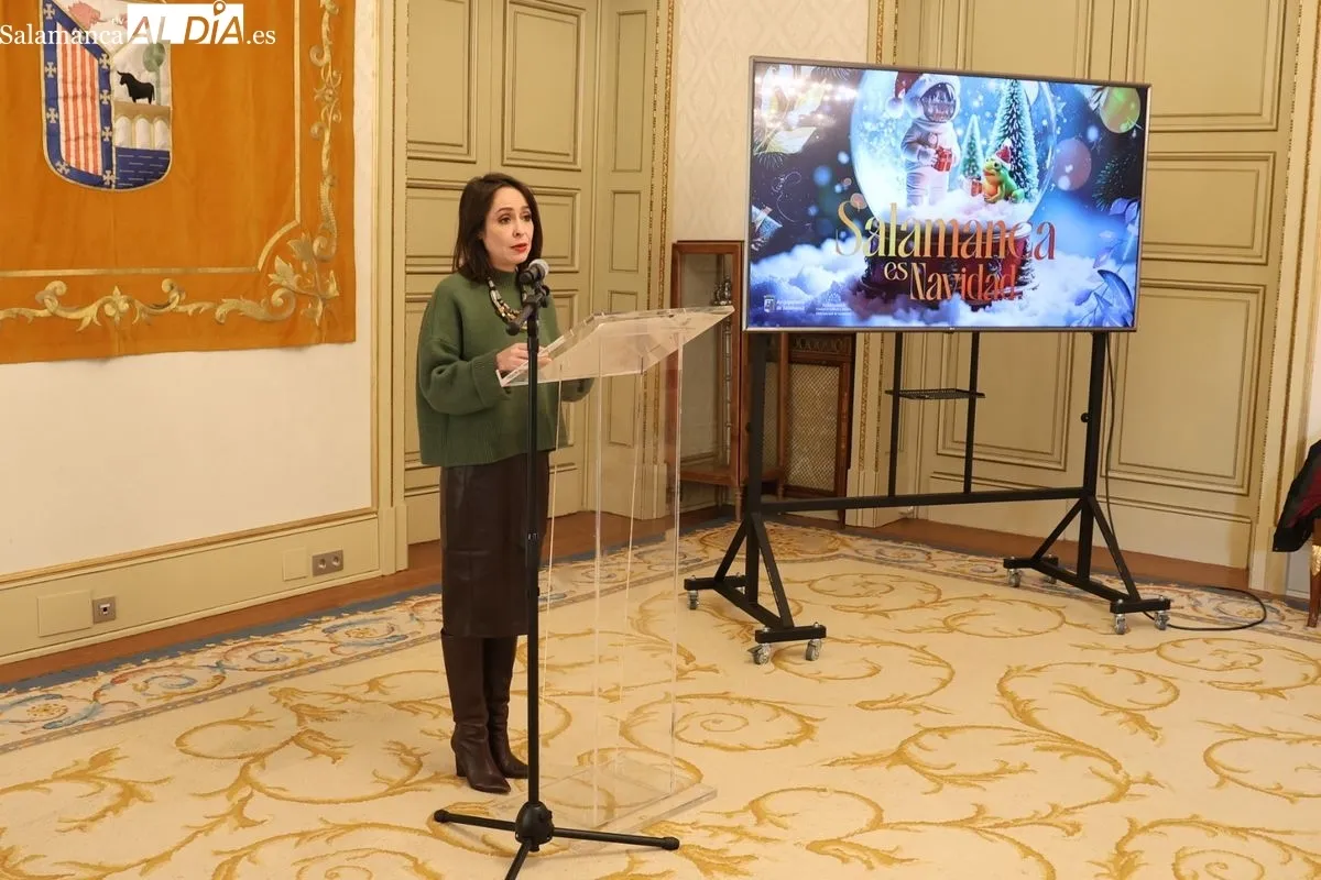 La concejala de Festejos y Tradiciones, Carmen Seguín, este jueves, en el Ayuntamiento. Foto de David Sañudo