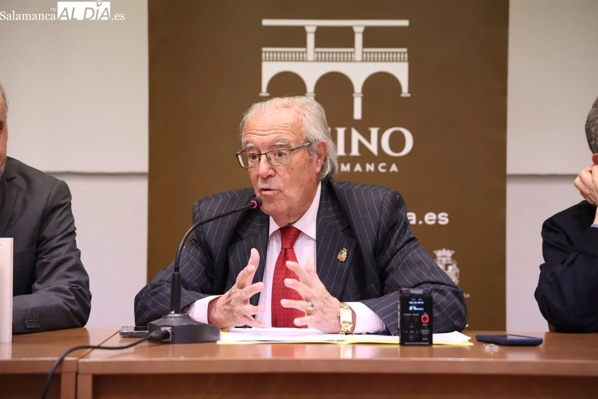 Presentación de la programación del Casino de Salamanca con motivo del centenario del nacimiento de Carmen Martín Gaite. Foto de David Sañudo