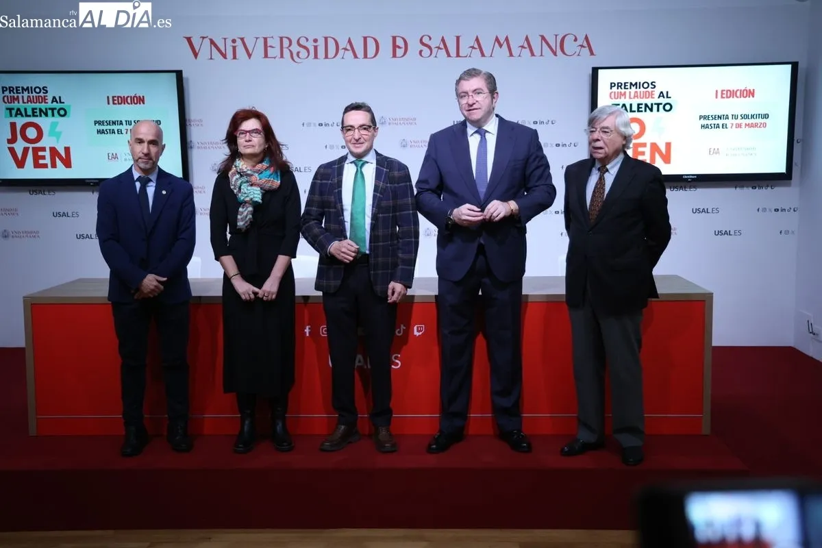 Presentación de los Premios Cum Laude al Talento Joven para potenciar el mérito académico y profesional de los universitarios. Foto de David Sañudo