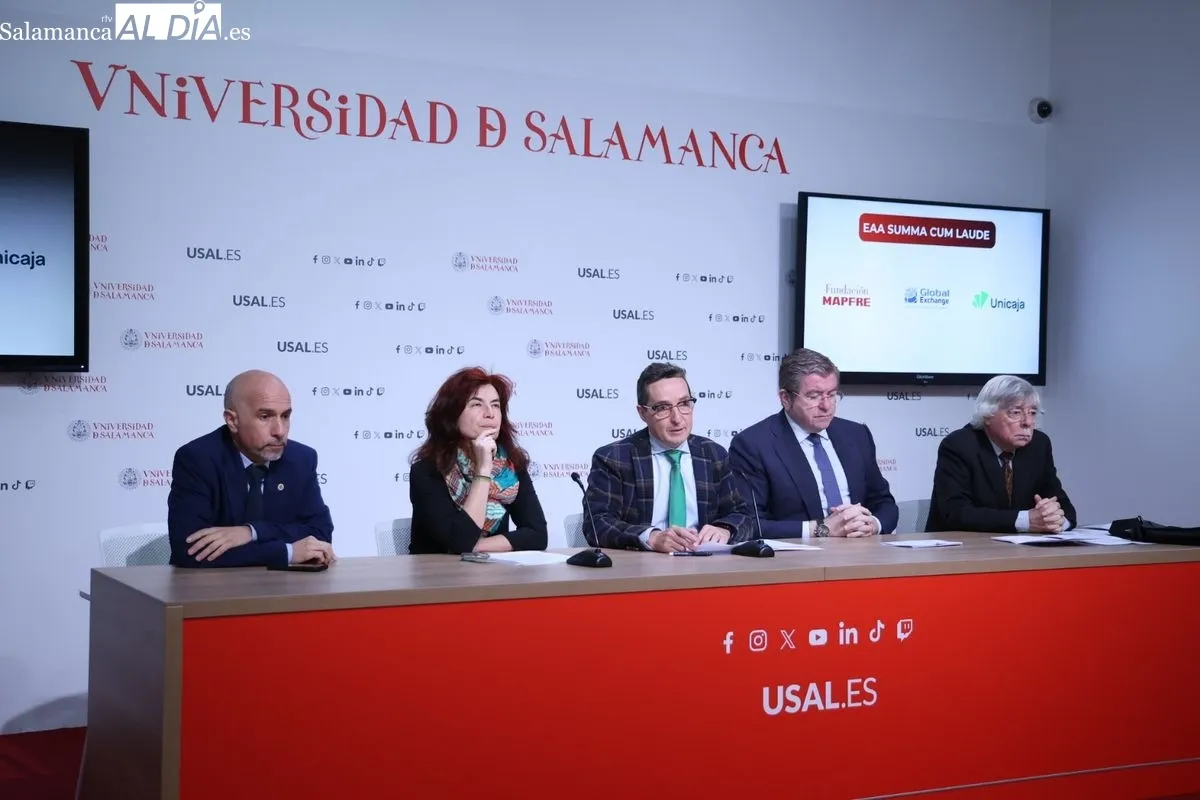 Presentación de los Premios Cum Laude al Talento Joven para potenciar el mérito académico y profesional de los universitarios. Foto de David Sañudo