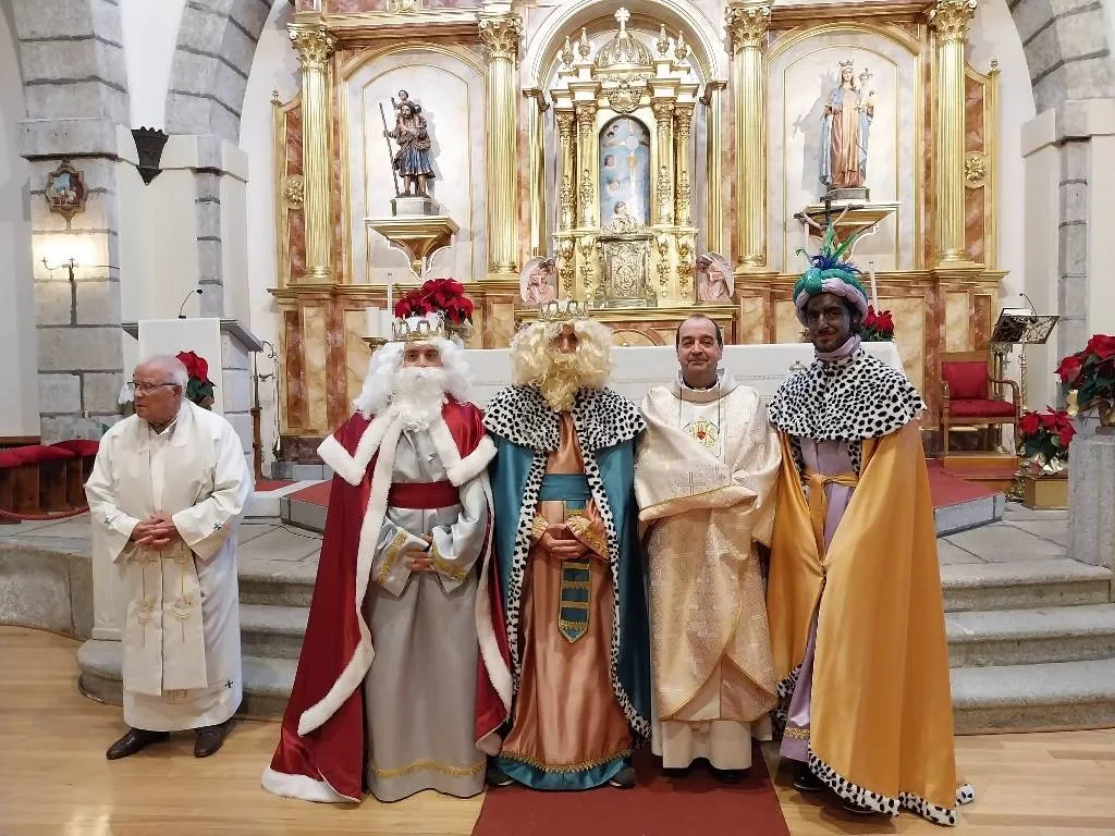 Foto 2 - Los fieles de San Crist&oacute;bal adoran al Ni&ntilde;o Jes&uacute;s al ritmo de &lsquo;El Burrito Sabanero&rsquo;