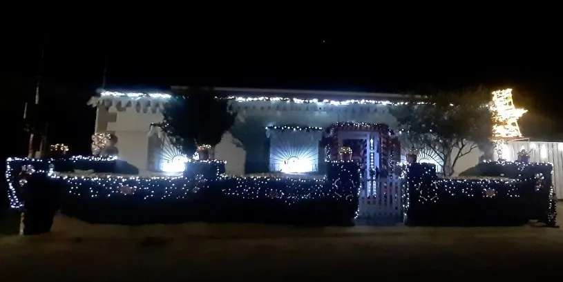 Foto 2 - Roc&iacute;o Colmenero se impone en el concurso de Decoraci&oacute;n de Fachadas de Mart&iacute;n de Yeltes