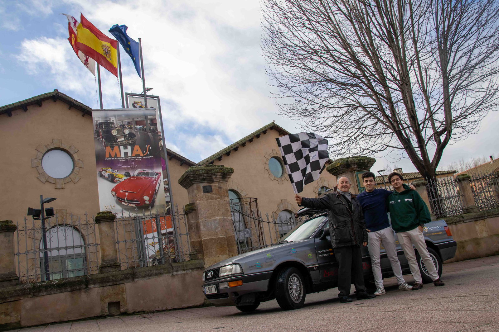 El Museo de Historia de la Automoción de Salamanca presenta al equipo Raudi Racing que participará en el UNIRAID 2025