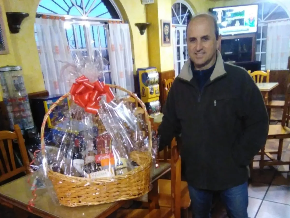 Foto 2 - Los comerciantes de Las Canteras env&iacute;an 600&euro; de ayuda a una Escuela Infantil de Catarroja