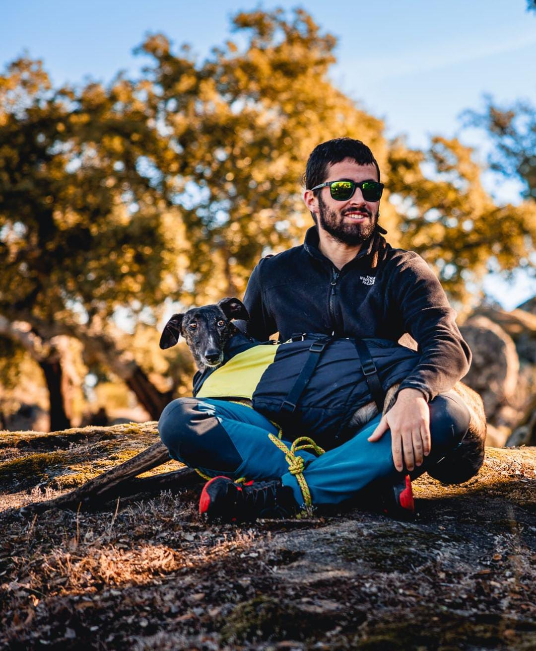 ENTREVISTA | Spike y Kalé, dos galgos adoptados por este salmantino 