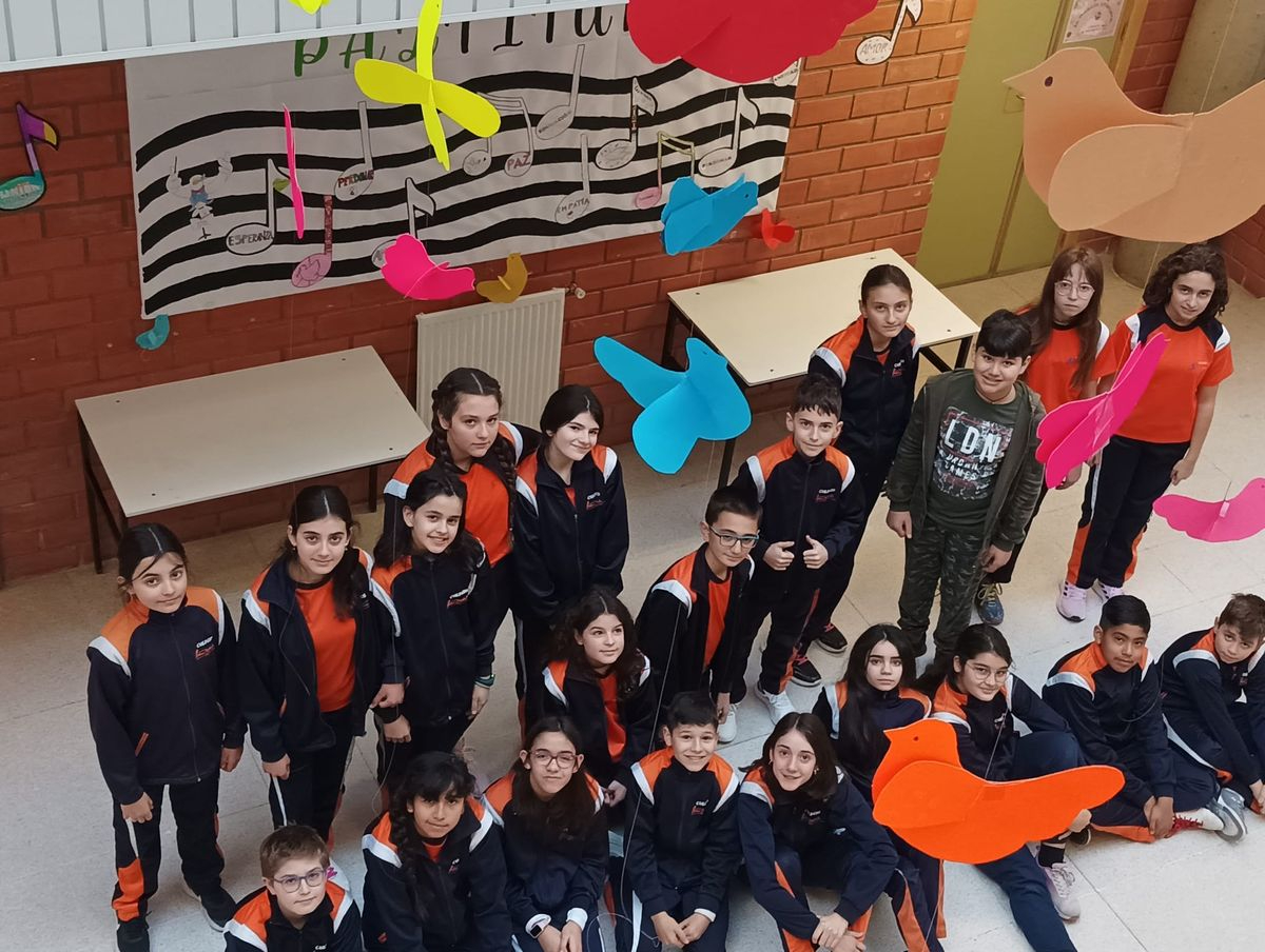 El Colegio Antonio Machado celebra el Día de la Paz 