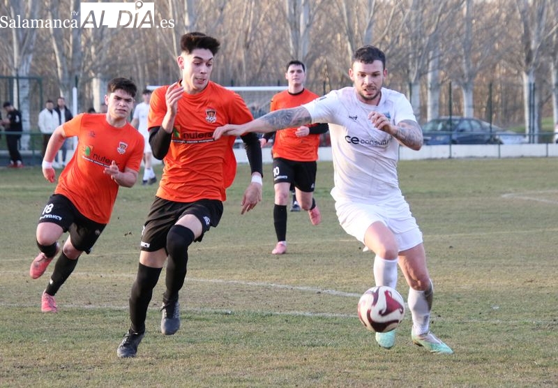 El Alba de Tormes CF gana al Ciudad Rodrigo CF con solvencia (4-0)