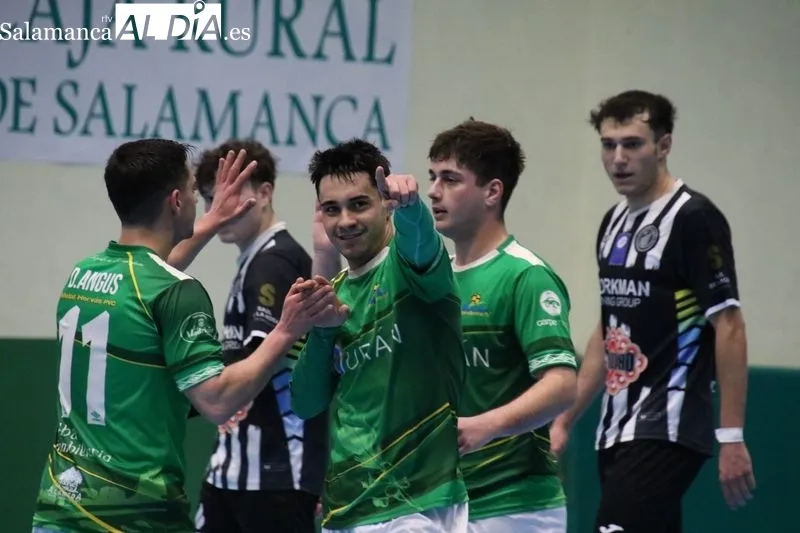 Foto 2 - Victoria de oficio del Piensos Dur&aacute;n Albense ante el colista (7-6)