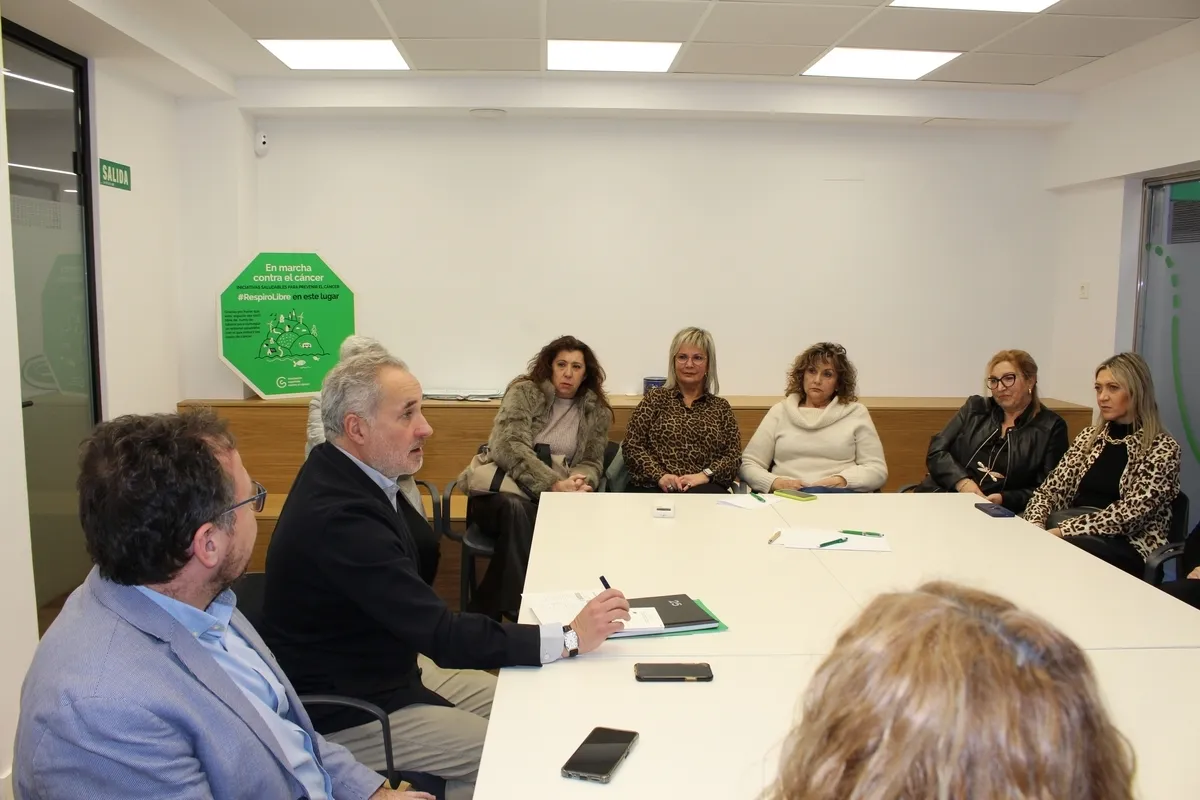 Fotos del brindis facilitadas por AECC Salamanca