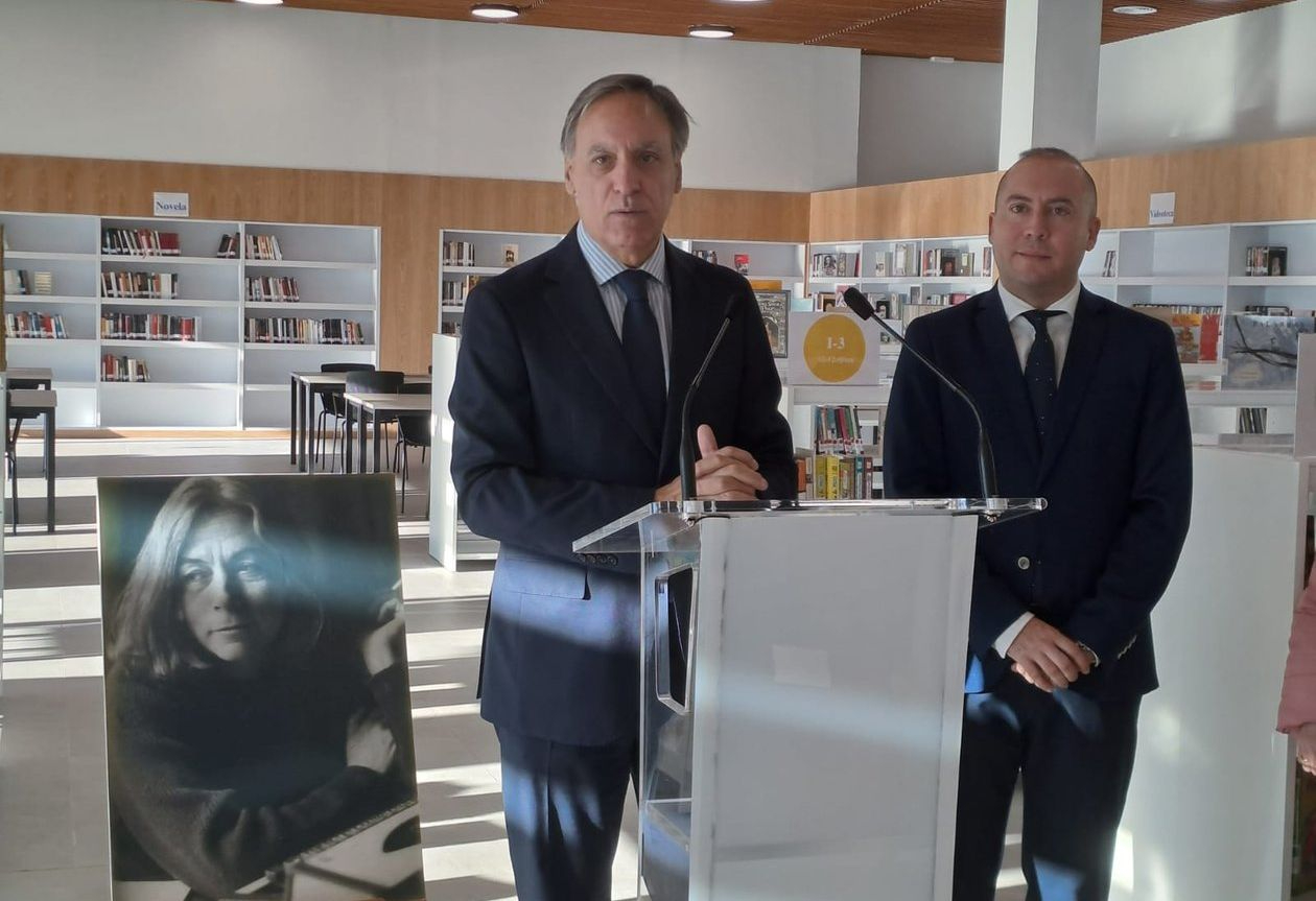 El PSOE de Salamanca critica que Carbayo inauguró la biblioteca de Pizarrales antes de tiempo solo para la foto