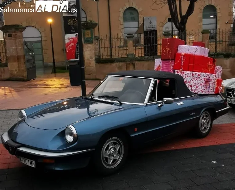 Foto 2 - Ra&uacute;l Gasco, el privilegio de conducir la magia en la Cabalgata de Salamanca: "Los ni&ntilde;os buscan su regalo entre los que llevamos atados en el maletero"