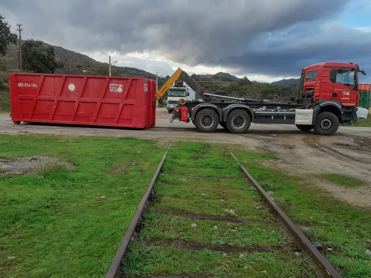 Foto 5 - El alquiler de tu contenedor de obra o residuos en Salamanca con Servicios Punto Viso