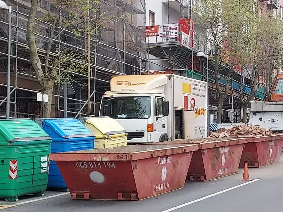 Foto 9 - El alquiler de tu contenedor de obra o residuos en Salamanca con Servicios Punto Viso