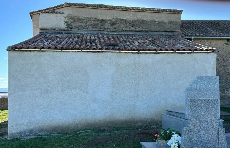 Foto 4 - La Cofrad&iacute;a de la Virgen de Otero invierte 7.000 euros en mejoras de la ermita
