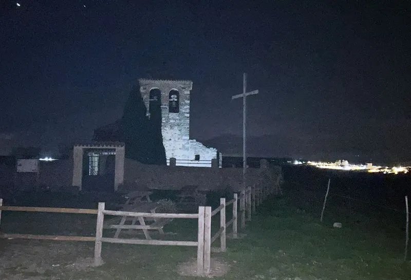Foto 3 - La Cofrad&iacute;a de la Virgen de Otero invierte 7.000 euros en mejoras de la ermita