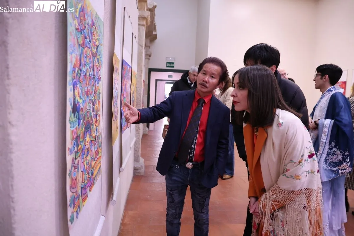 Exposición de alumnos de la Universidad de Guangdong, Escuela Internacional de Cultura y Creación Xu Hongfei, en el Teatro Liceo. Foto de David Sañudo