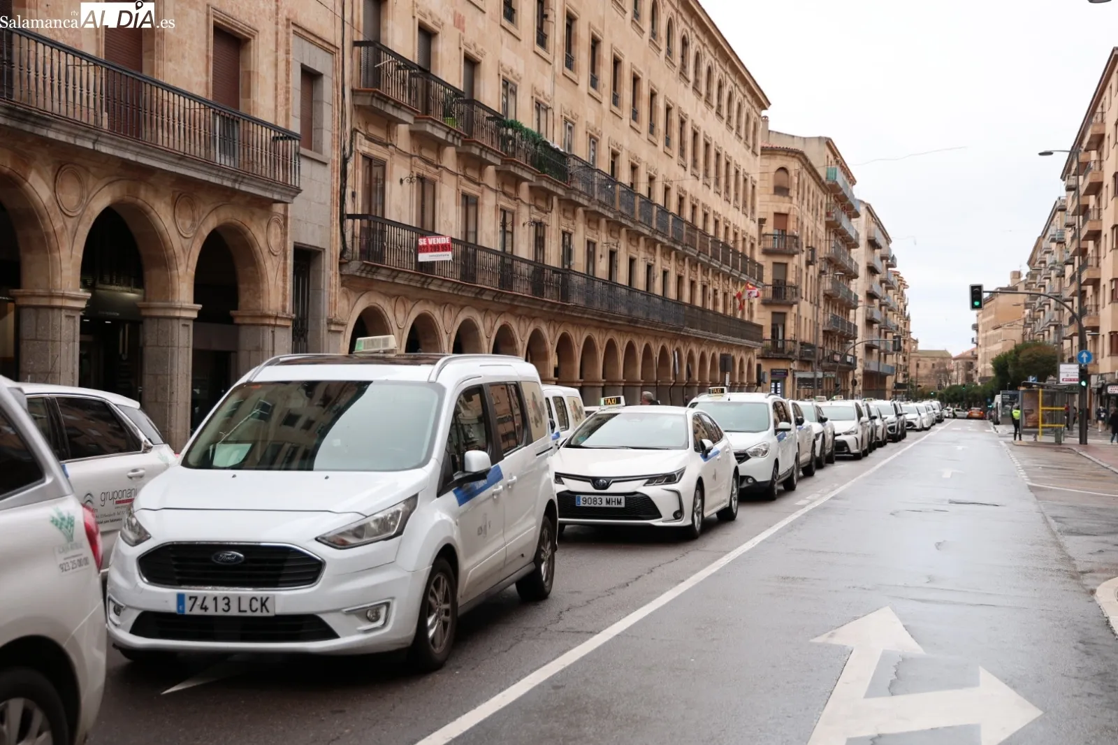 Manifestación de taxis en Salamanca | Fotos: David Sañudo
