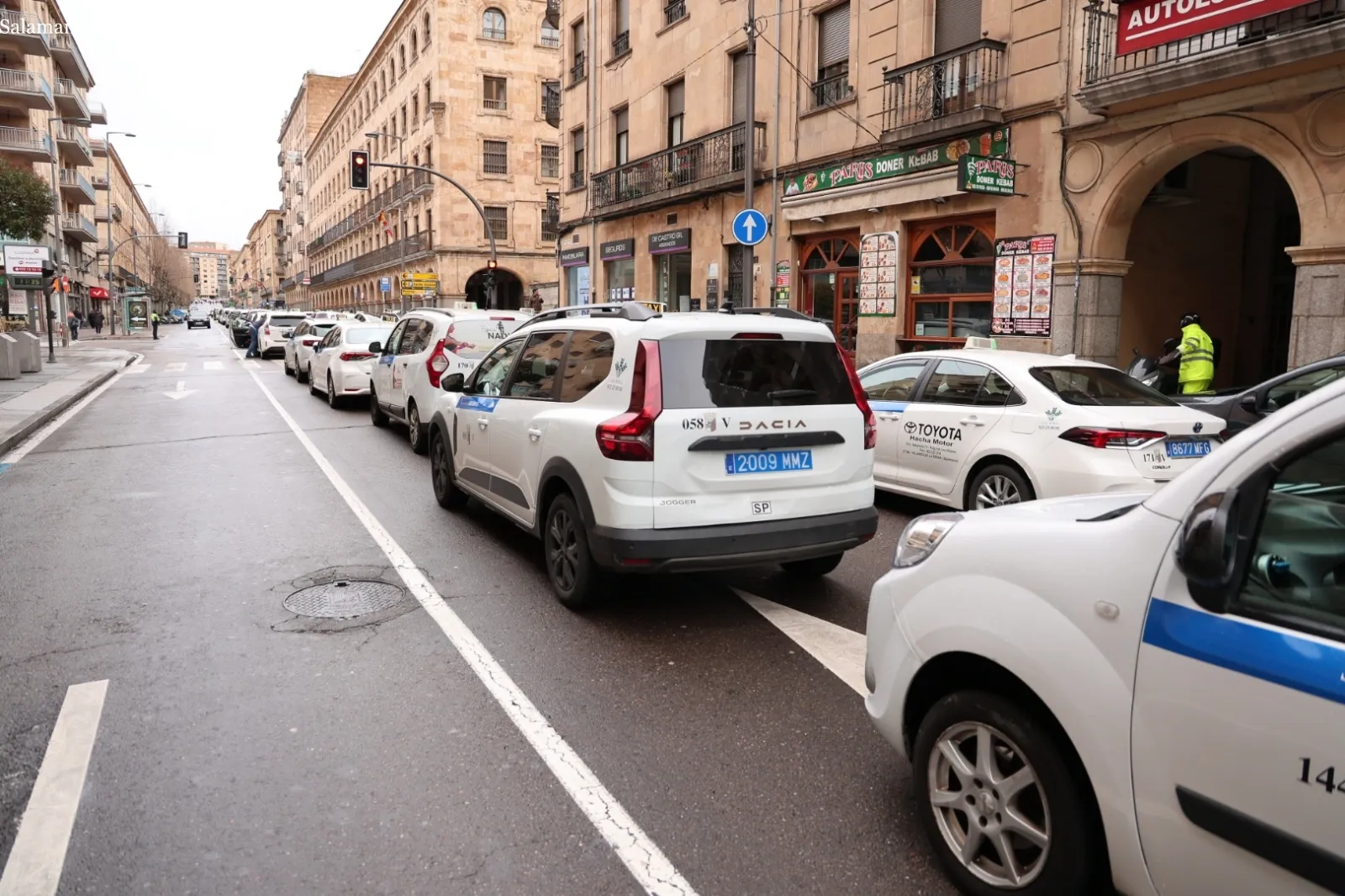 Manifestación de taxis en Salamanca | Fotos: David Sañudo