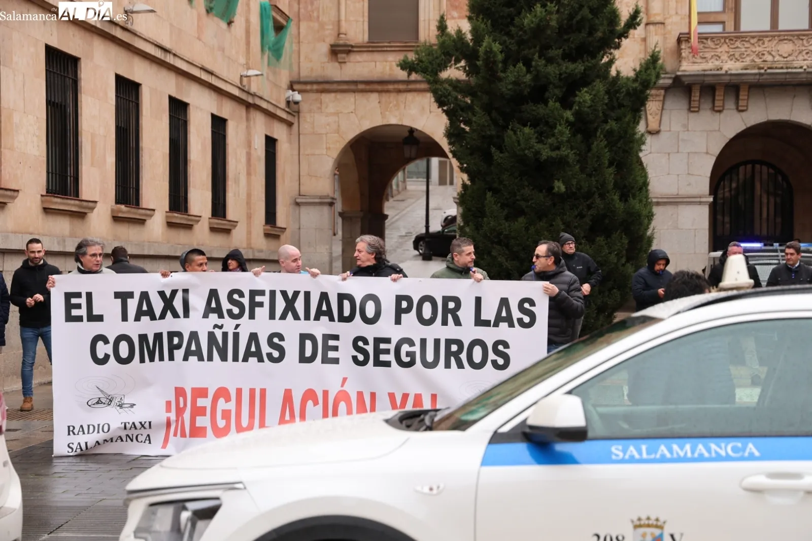 Manifestación de taxis en Salamanca | Fotos: David Sañudo