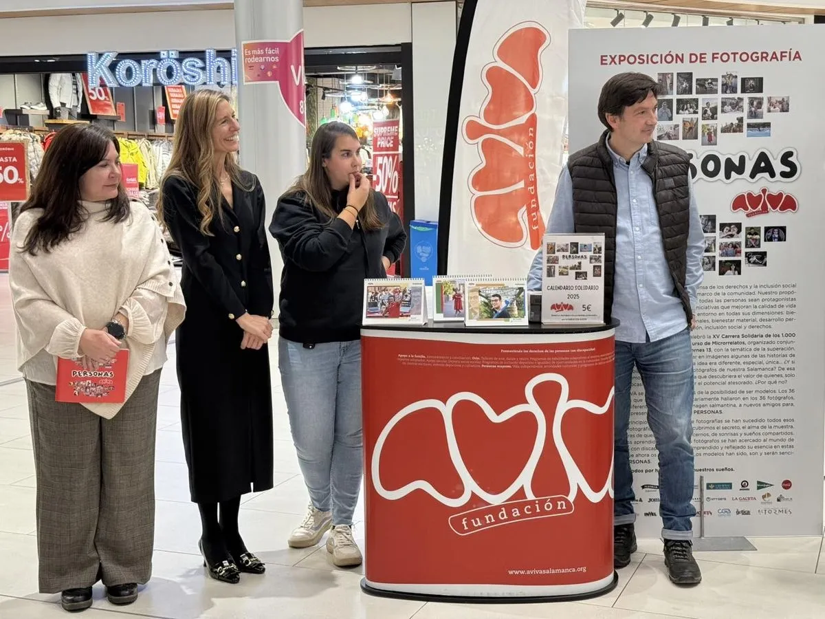 Exposición 'Personas' en el Centro Comercial El Tormes. Foto CC El Tormes