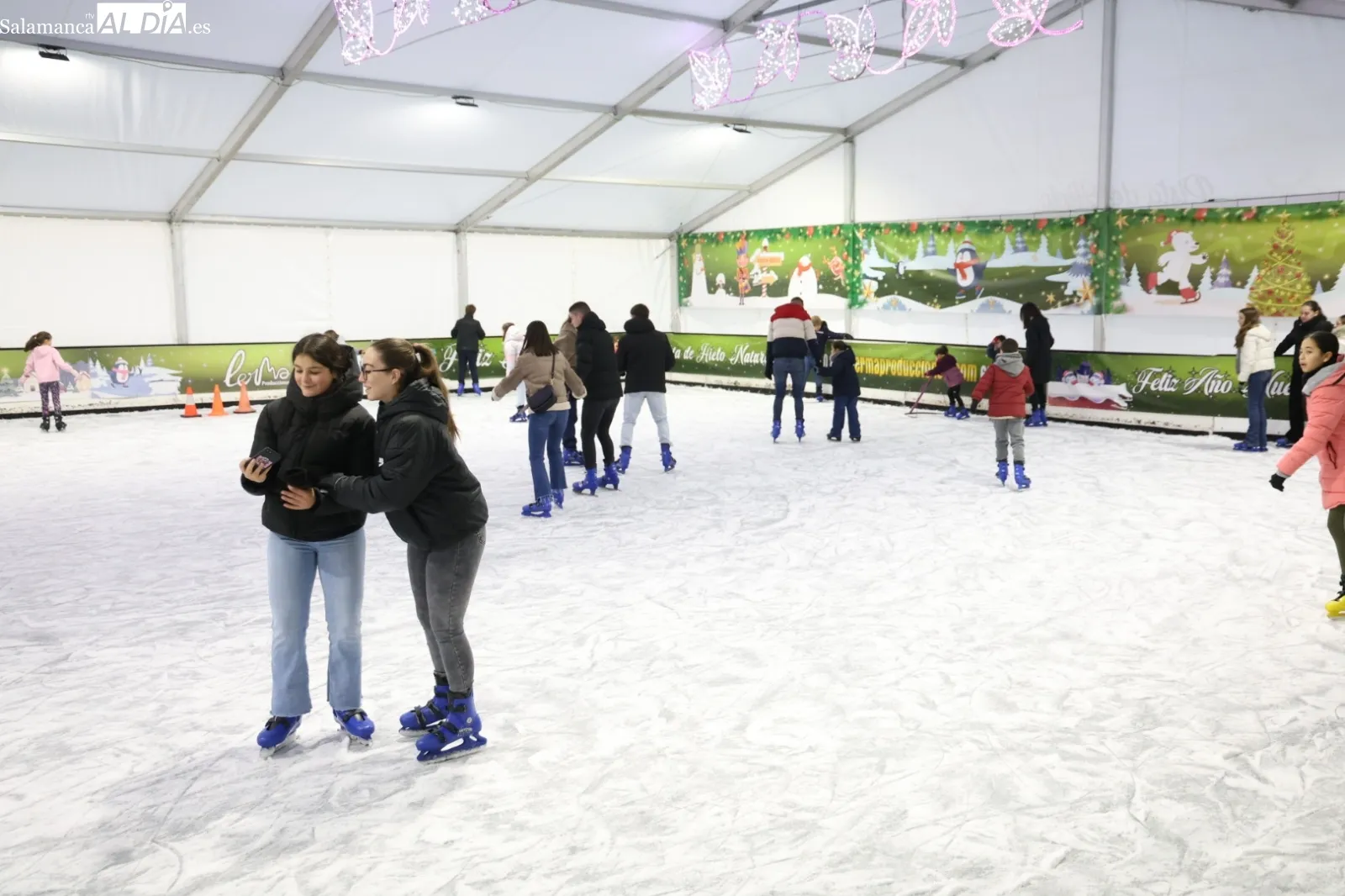 Salmantinos en la pista de hielo | Fotos: David Sañudo