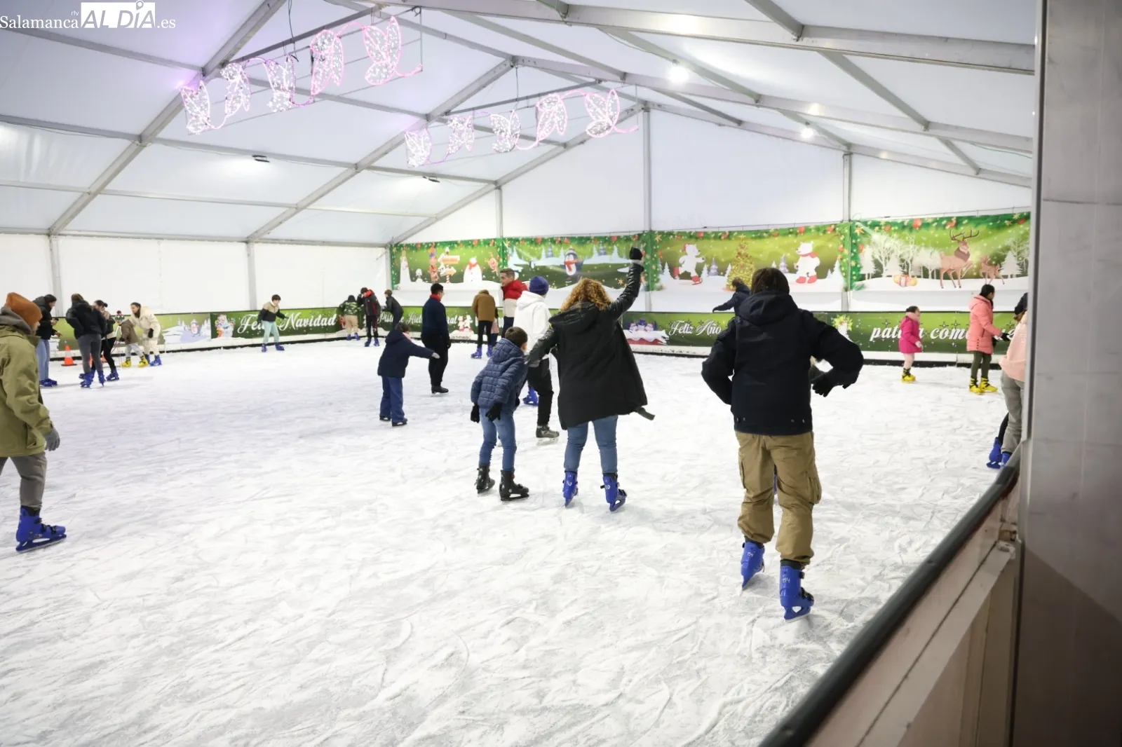Salmantinos en la pista de hielo | Fotos: David Sañudo
