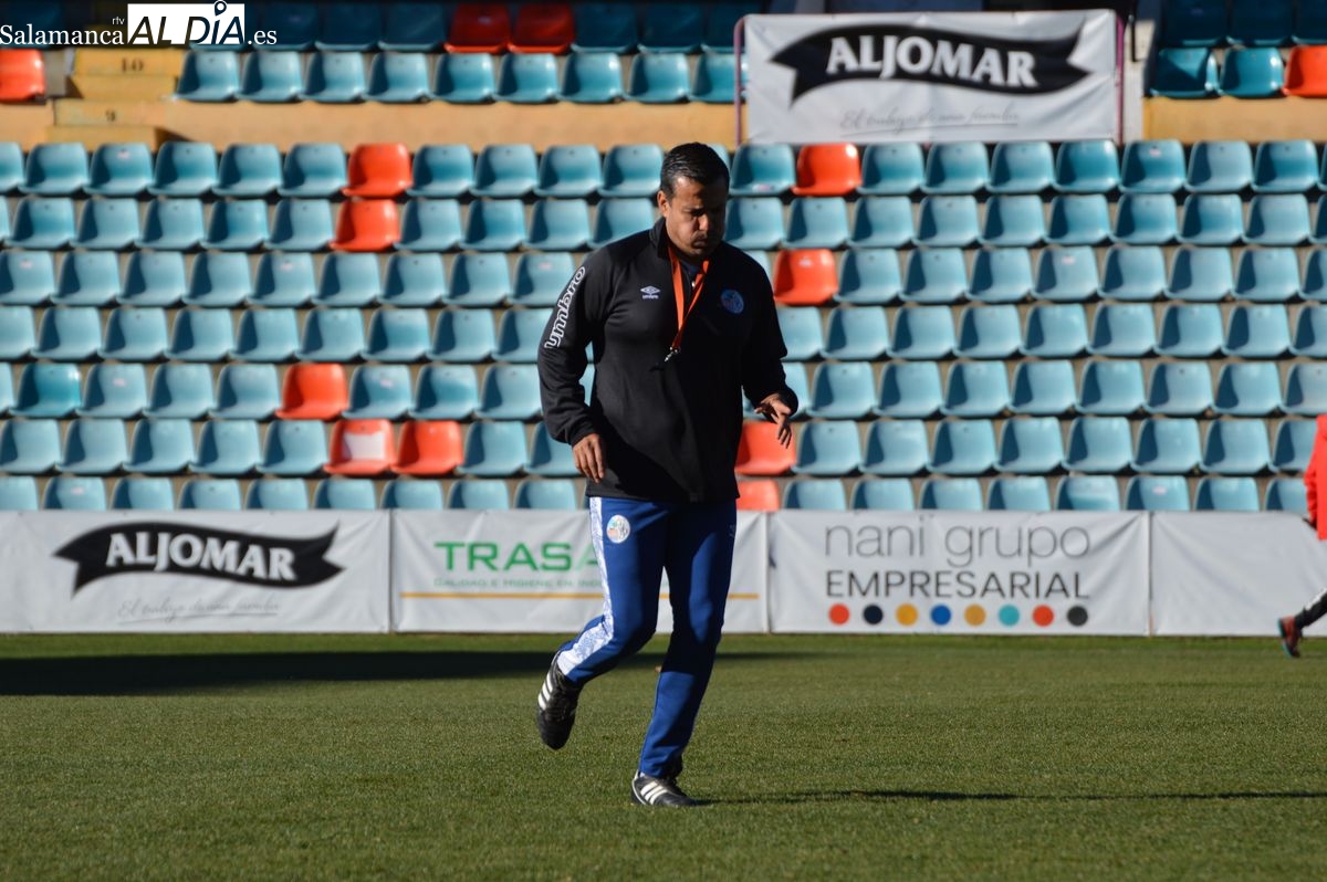 Dueñas ya es primer entrenador del Salamanca UDS a todos los efectos: ensaya con un 4-4-2 y una defensa con Yago, Casado, Murua y Souley (FOTOS)