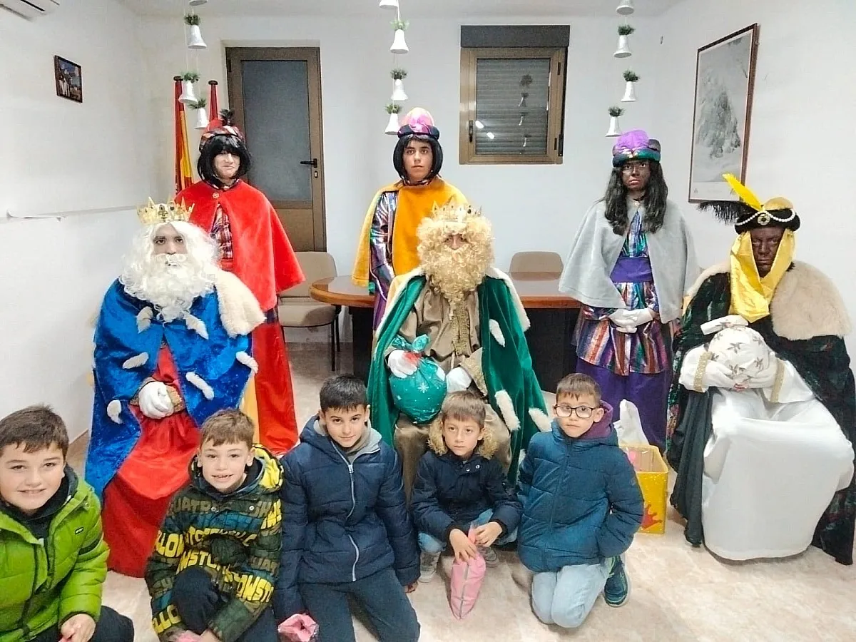 Foto 15 - Los m&aacute;s peque&ntilde;os de El Bod&oacute;n reciben a los Reyes Magos 
