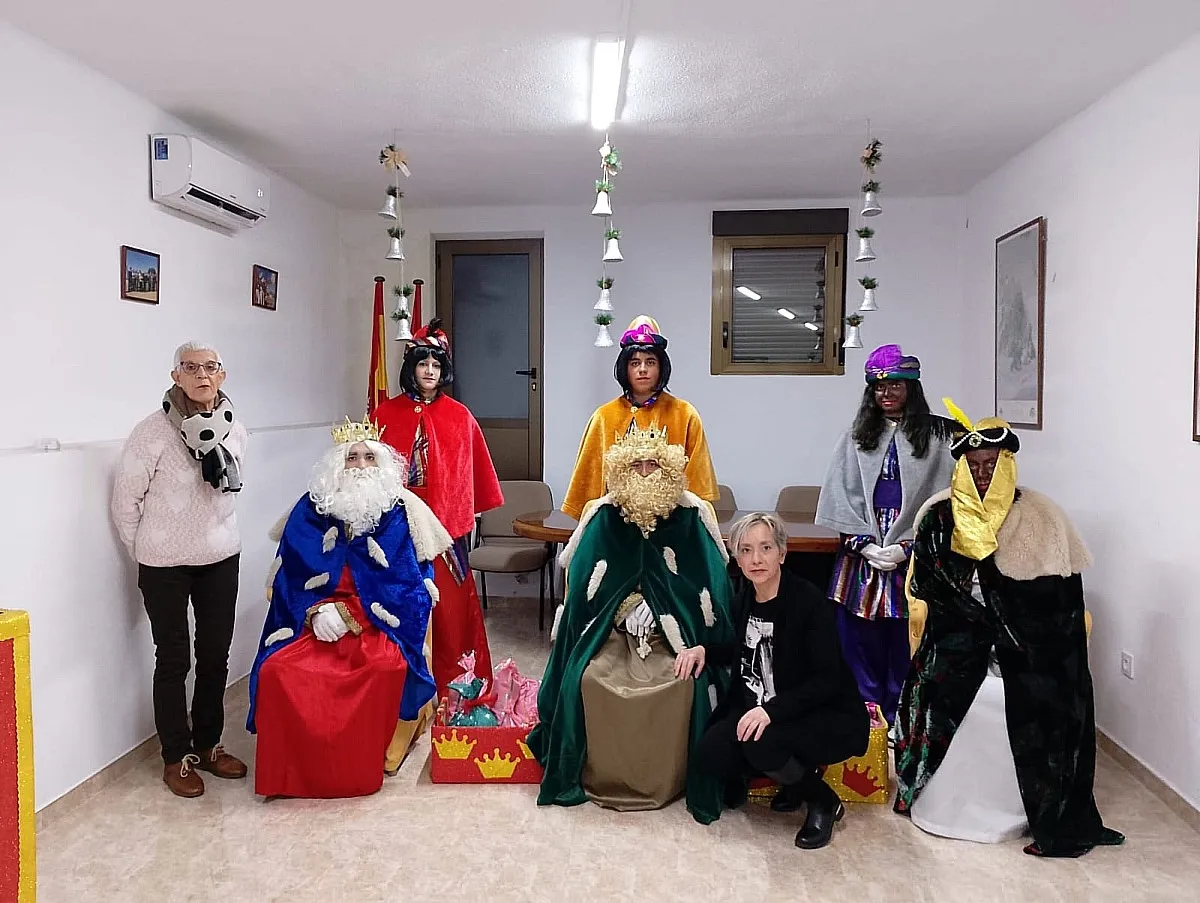 Foto 14 - Los m&aacute;s peque&ntilde;os de El Bod&oacute;n reciben a los Reyes Magos 