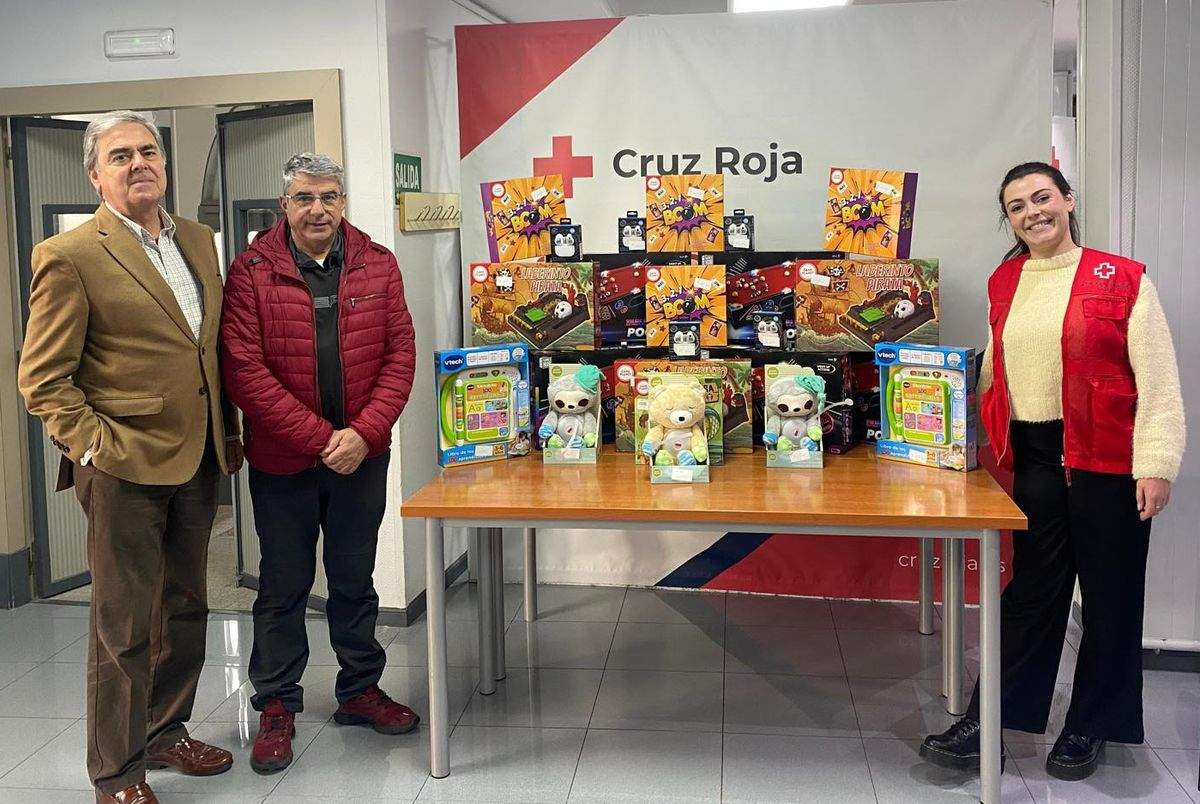 Donación juguetes Cruz Roja Béjar 