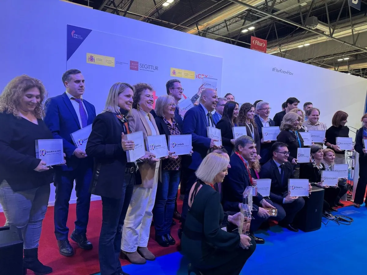 Foto 3 - La Sierra de Francia recibe el distintivo Destino Tur&iacute;stico Inteligente en FITUR 