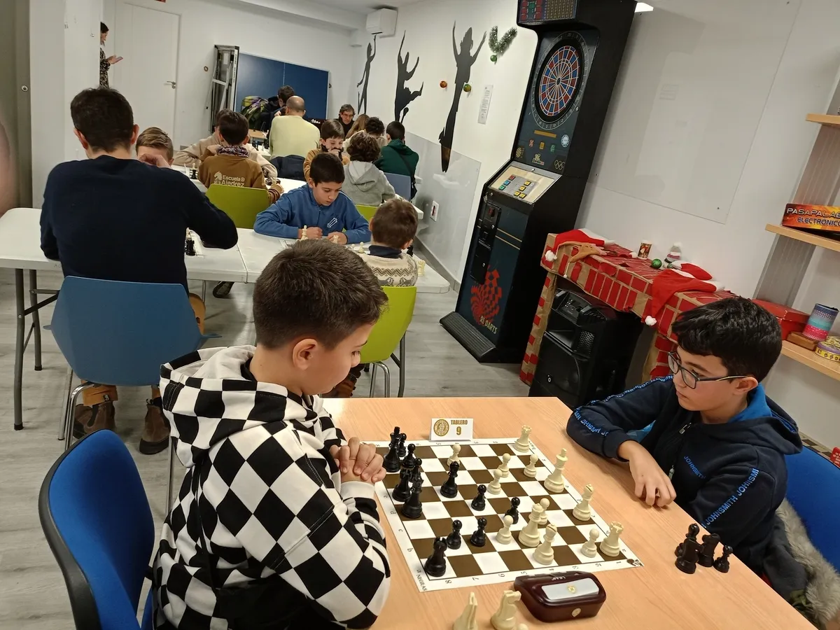 Foto 5 - Natalia Esteban, David Bruno y Diego Cifuentes campeones en el IV Torneo de Ajedrez Reyes de Guijuelo Joven&nbsp;