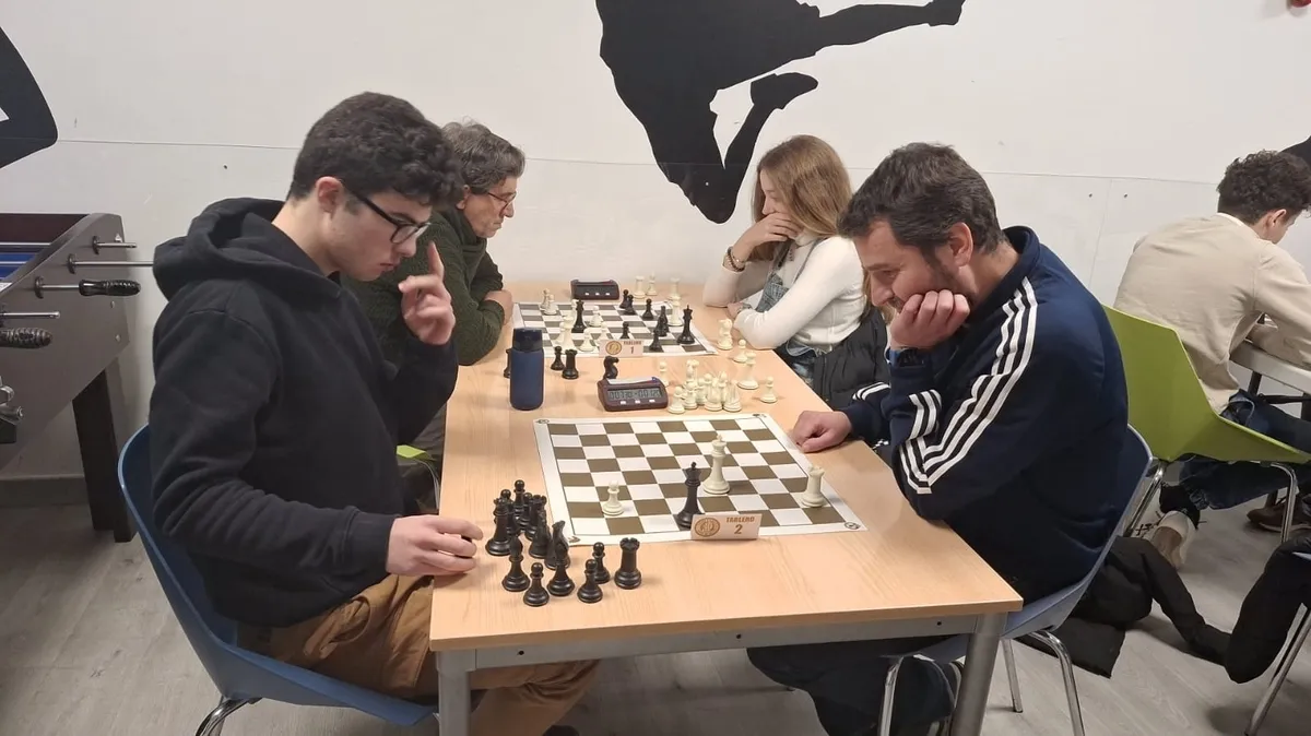 Foto 4 - Natalia Esteban, David Bruno y Diego Cifuentes campeones en el IV Torneo de Ajedrez Reyes de Guijuelo Joven&nbsp;