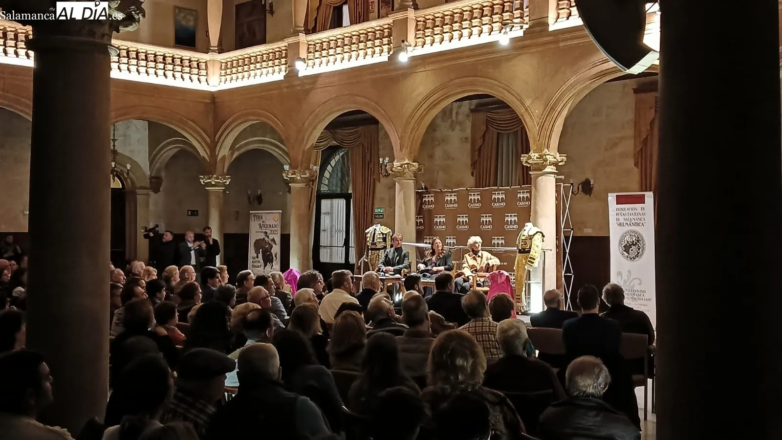 Coloquio entre Castaño y Dolores Aguirre