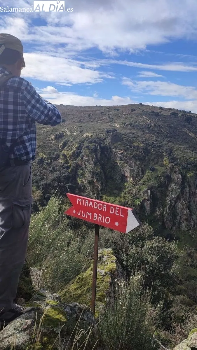 Foto 10 - M&aacute;s de 150 caminantes desaf&iacute;an al mal tiempo participando en la VIII Ruta de Senderismo de Sobradillo