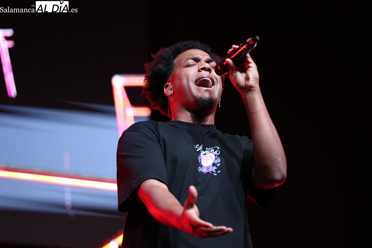 GALERÍA DE FOTOS | Concierto de Luís Cortés en Salamanca 