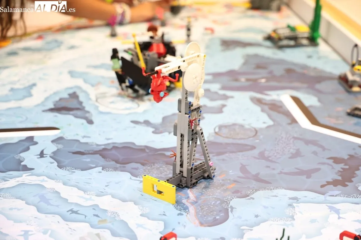 Gran participación de jóvenes en la IX edición del torneo First Lego League Salamanca | FOTOS: David Sañudo 