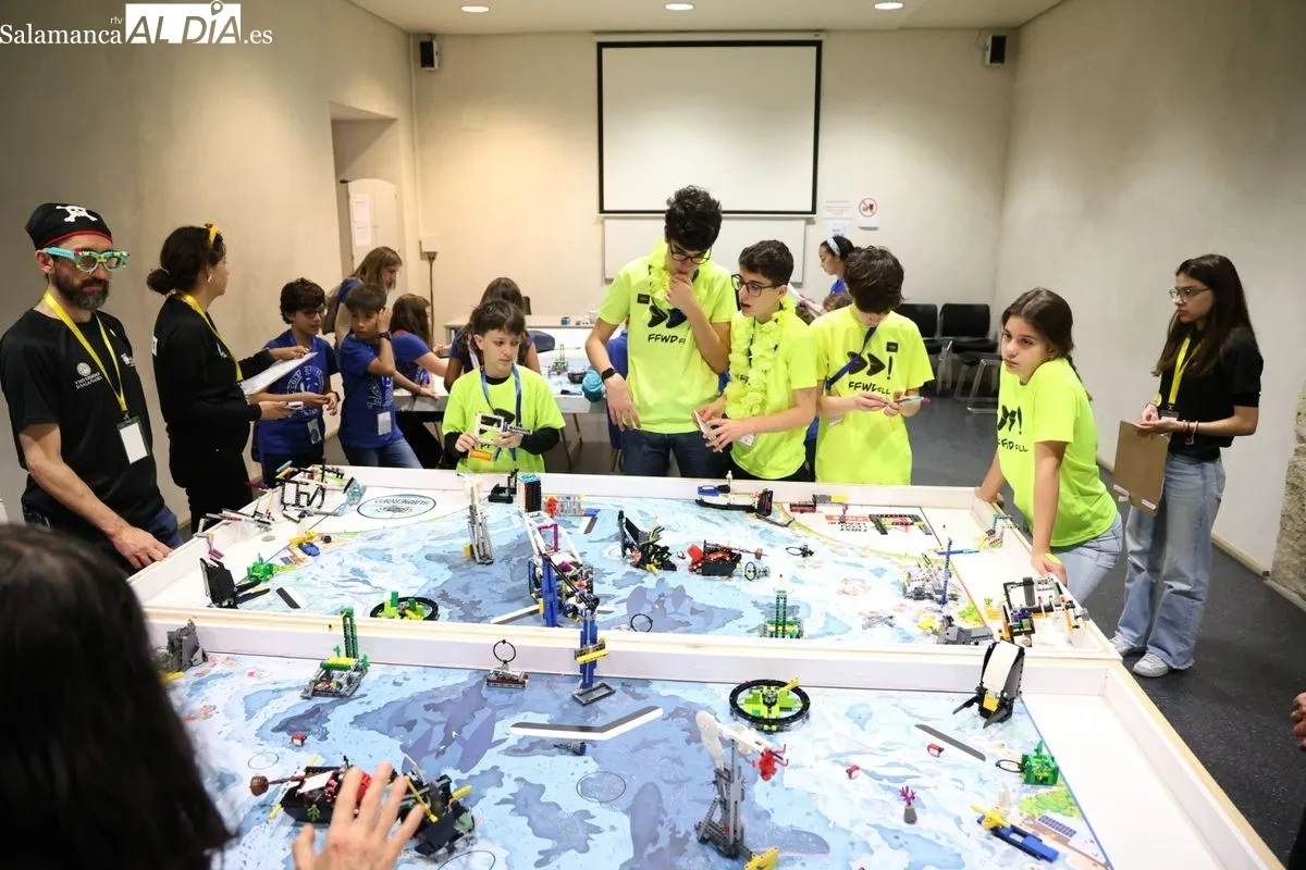 Gran participación de jóvenes en la IX edición del torneo First Lego League Salamanca | FOTOS: David Sañudo 