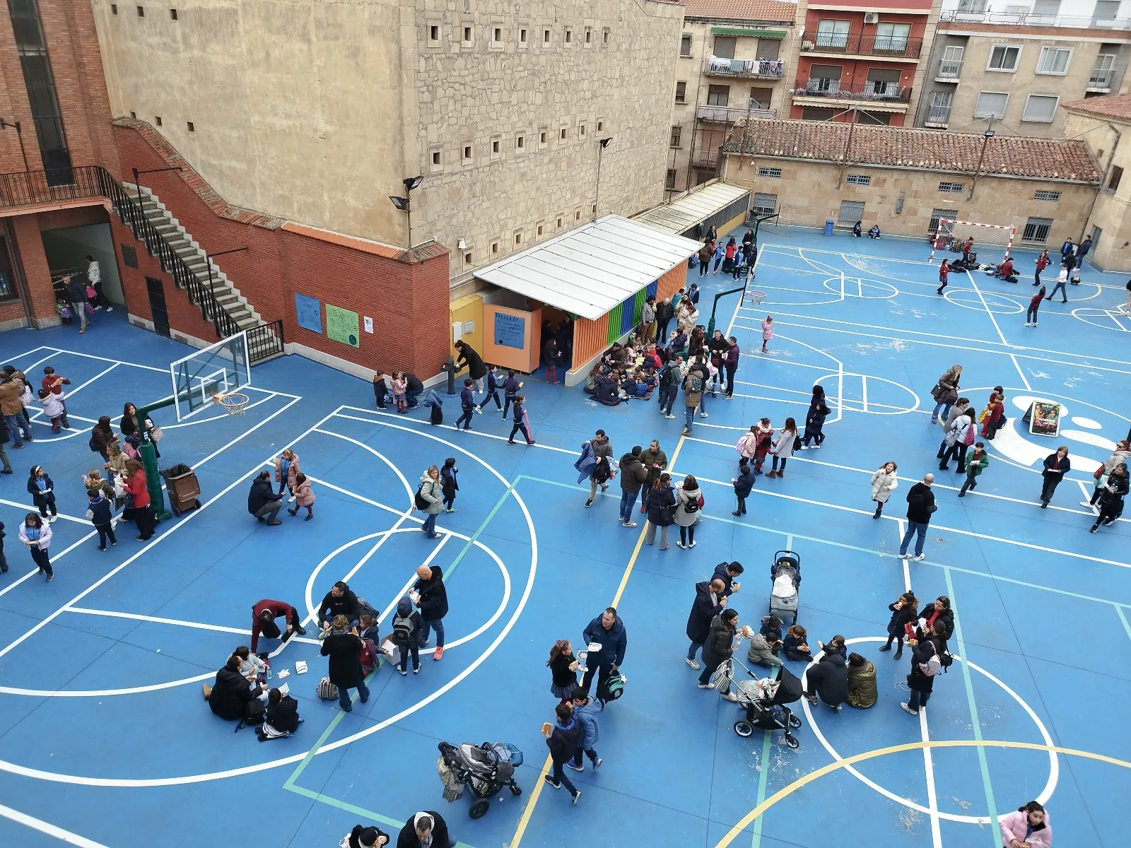  El Colegio San Juan Bosco celebra su tradicional Operación Bocata 
