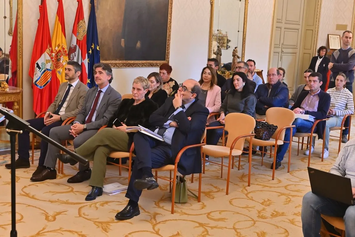 Presentación en el Ayuntamiento de Salamanca de dos ambiciosos proyectos de desarrollo urbano, 'CoNEcta Salamanca' y 'Raíles Verdes'