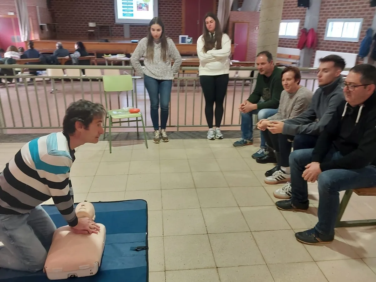 Curso de primeros auxilios y manejo de desfibrilador DESA en El Cubo de Don Sancho
