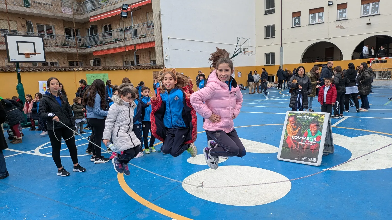  El Colegio San Juan Bosco celebra su tradicional Operación Bocata 