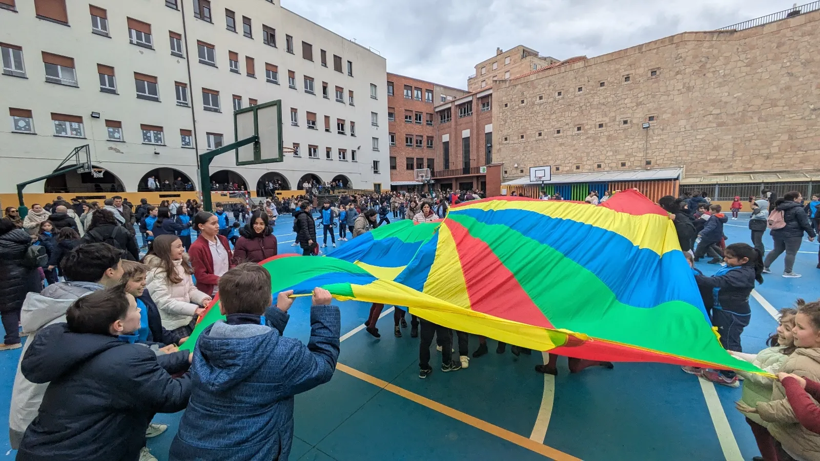  El Colegio San Juan Bosco celebra su tradicional Operación Bocata 