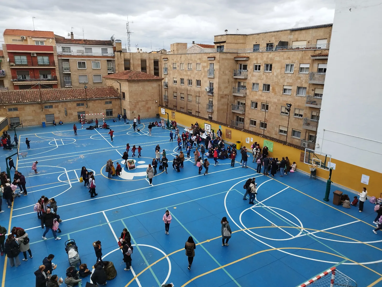  El Colegio San Juan Bosco celebra su tradicional Operación Bocata 