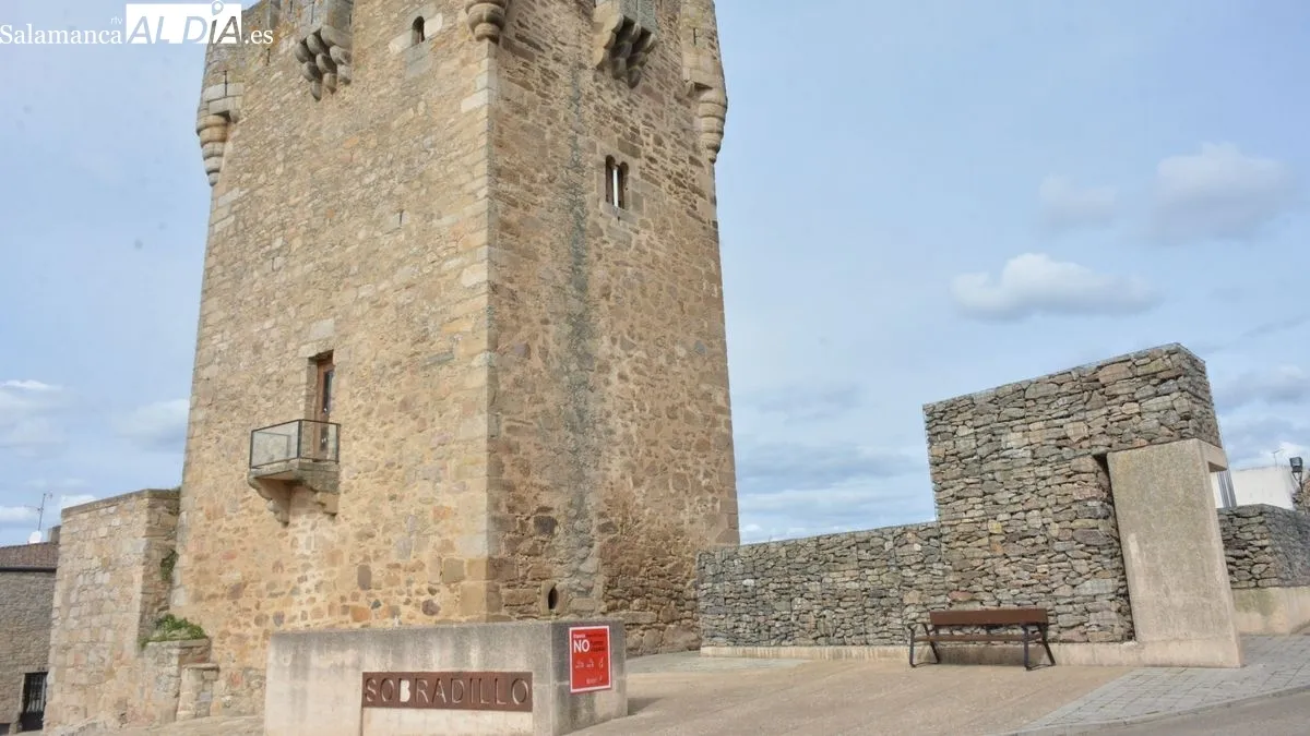 Foto 2 - Sobradillo estrena un 'Espacio Libre de Humo' pionero en el Parque Arribes del Duero y en la provincia de Salamanca