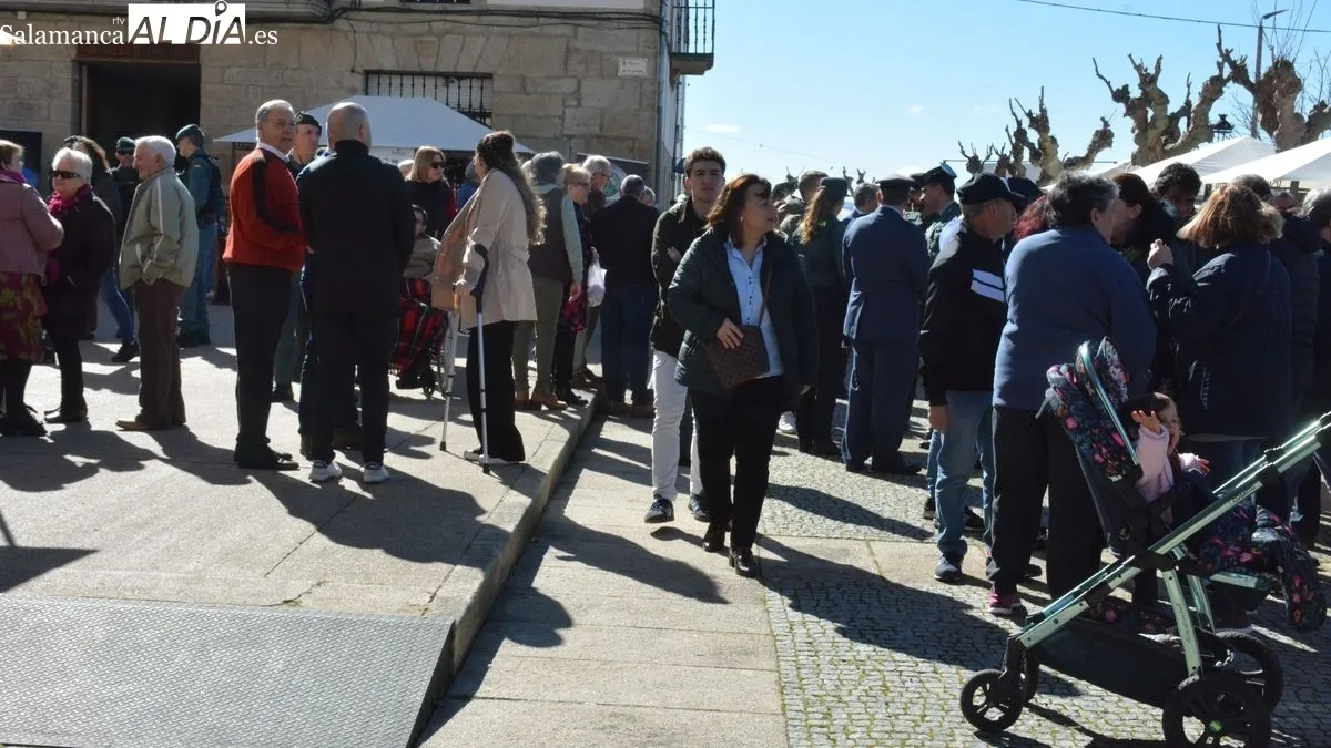 Foto 3 - La pregonera en La Fregeneda: "La floraci&oacute;n del almendro nos recuerda la riqueza de esta tierra"