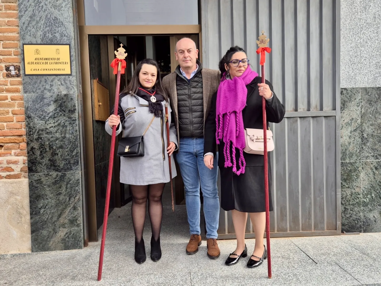 Foto 5 - Las mujeres de Aldeaseca llenan las calles de ambiente y tradici&oacute;n para festejar a Santa &Aacute;gueda